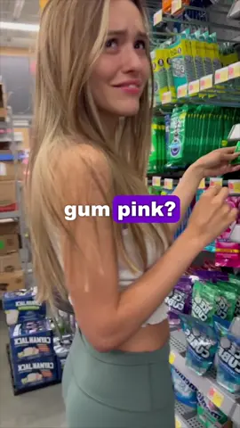 Excuse me🥹👀 #publicreaction #bubblegumpink #cutegirl #confusedgirl #publicchallenge #milamonte 