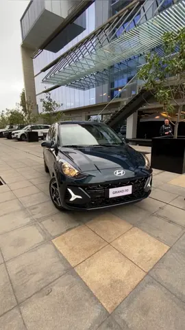 El #citycar de #hyundai se pegó un lavado de cara cototo! Acompáñenme a conocerlo 👌🏻 #hyundaigrandi10 #hyundaichile #chile #lanzamiento #autoschile #testdrive 