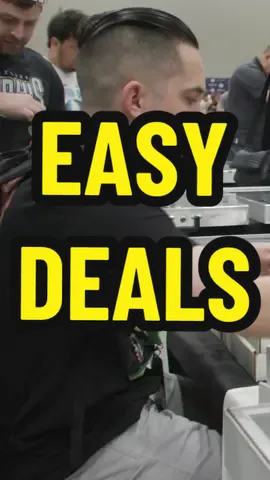 How to get a sports card deal done at a card show 👀 #cardcollector2 #sportscards #cardshow 
