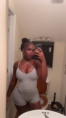 Ok my favorite style thus far, quick n easy #stitch #prettybrown #braidsinfrontweaveinback Arie the barbie on IG🥰 @Arie The Barbie #youdoshitonpurpose #onpurpose 