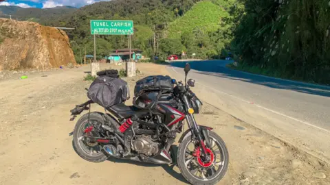 Ruta lima- tingo maria.                    #CapCut #motos #biker #motoviajeros #ronco #voltra200r #selva #tingomaria_perú💚 