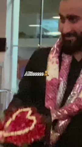 My warm warm welcome At airport🧸💖  It was Beyond imagination bestest night it was✨🕊️ @Muhammad Ali we all loveyouSoMuch🕊️✨🧸back from Umrah💖 . . #foryou #aliieeeee🧸 #crush #journeytoallah #mohammadaliieeeee #karachi #madinasharif #dubai🇦🇪 #familylove #family #memorableday #welcomeback #comingbacktopakistan #islamabad #airportwelcome #airporthugs #hiswifey💚 #OurNbhabhi 