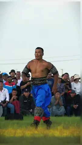 Lion king jump with confidence.#Bökh #mongolianwrestling #wrestling #outdoor #mongolianculture #innermongolia #mongoliantiktok #fyp #foryou #foryoupage #fypシ 