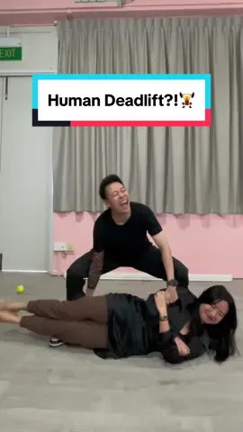 Lingyi not heavy ok is Terence weak #wahbananamini #humandeadlift 