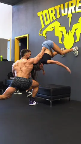 WALL OF TRUST COUPLES CHALLENGE👫 👉🏼 Tag @Britt & I attempting or completing the challenge and don’t forget to hashtag #WALLOFTRUST in the post 😁  Good luck guys I hope you can lift your girl #LasVegas #CouplesChallenge #Fitness