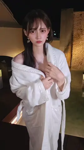 この瞬間って誰の前でも緊張しちゃうよね #水着 #変身 
