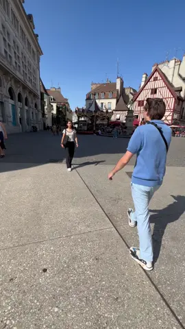 T’aurais parlé dans le micro toi ?