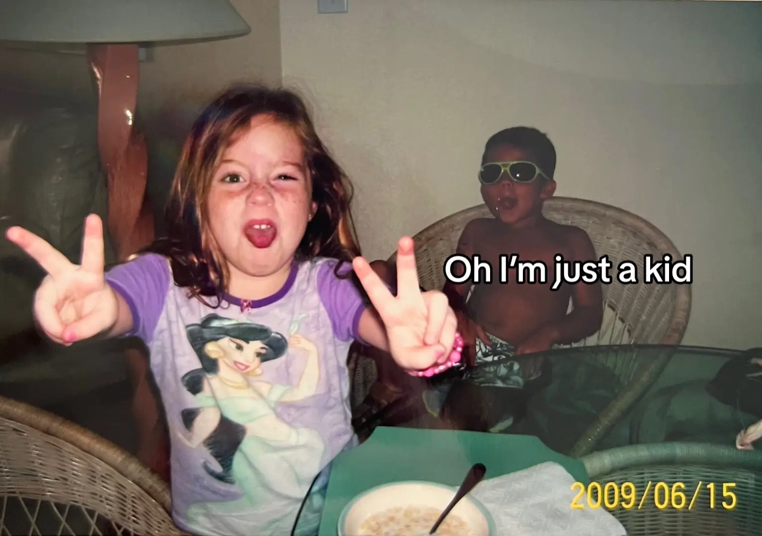 If little me found out that i performed at THE VIPER ROOM she would pass out (also shoutout to my twin brother in the back lol) #nolongerakid #singer 