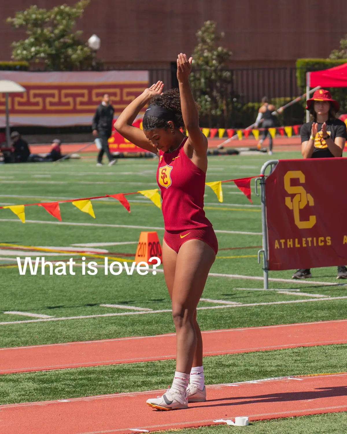 I miss it!!!!! #trackandfield #usc #trackgirl #jumper 