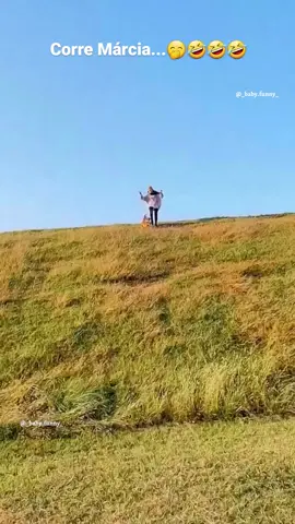 Stay till the very end 😂 #trending #funnyvideos #fyp #😂😂😂 #dog #cat #funnyvideo #fypシ 