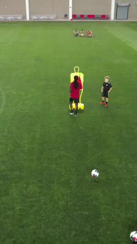 Technical Session 🗣️👂🏿🧠#etfootballtraining #Soccer #football #training #rsl #realsaltlake #slc #utah #realsaltlakeacademy #MLS #mlsnext #coach #coaching #coacheti #coacheti #coacheti 