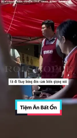 TIỆM ĂN BẤT ỔN: Bảo cô thay đèn cô lại thay đèn cảm biến, à hú #tiemanbaton #funny #funnyvideos #phimhay #phimtrungquoc #phimngandouyin 