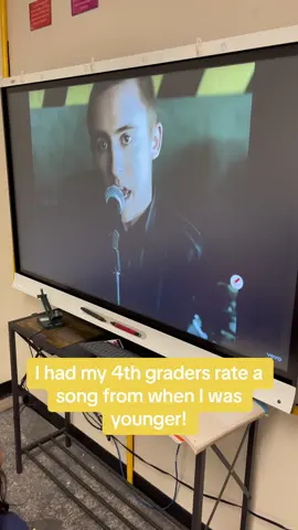 I had my kids rate my favorite @yellowcard  song today! #teacherthings #ratemysong #yellowcard #oceanavenue #ncteachers #teachersoftiktok 