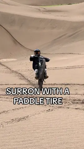 SURRON WITH A PADDLE TIRE AT THE DUNES🙌🏼 gonna try the mx14 sand tire out this weekend #emx #surron #surronx #rideelectric #emoto #sanddunes #sandmountain #littlesahara #dunes
