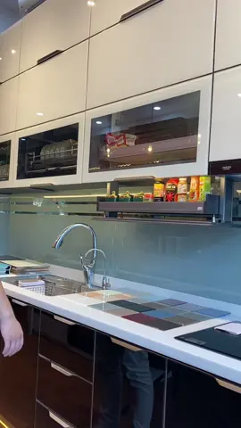 Giá gia vị điện đến từ thương hiệu Eurogold. Một sản phẩm thông minh cho không gian bếp hiện đại #noithatphuctho #phucthofurniture #xuhuong 