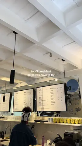 Save this for your next trip to Porto and thank me later #porto #cafe #portorecommendations #portugal #cafehopping #breakfastcafe #coffeetime #brunch #brunchspots #acaibowl #coffeeroaster 