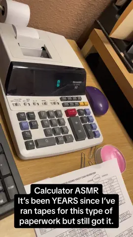 There was a brief sec where i lost track of my place lol #asmr #calculator #accountant  