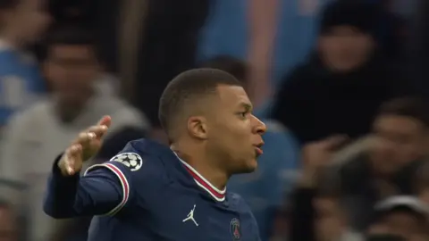 mbappé knee slide #kylianmbappé #fypviralシ #foryoupage #thegoats🐐 #freeedit 