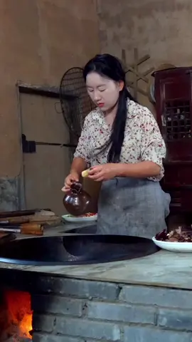 Comfortable rural life #tiktok #fyp #foryou #rurallifestyle #ruraltiktok #naturesounds #simplelife #cuisinefacileetrapide #lillagefood #countrycuisine #cooking #life #villagewarden #ruralfunny #ruralfood 