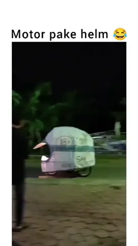 anti razia motor pun pakek helm 🤣🤣 #lucu #motormodif #viral #fyp 
