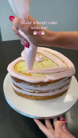 🎀🎂🎀 #vintagecake #baketok #cake #caketok #baker #homebaker #viral #pipingbuttercream #cakevideo #cakedecorating #crumbcoating #crumbcoat #fyp #palmbeach #birthdaycake #funfetticake #funfetti #athomebaker #heartcake #pinkcake 