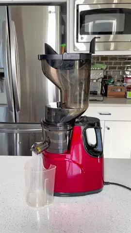 Upgrade your juicing game with our premium slow juicer 🍎🍓🍑🥭🍇 #juicer #juice #fruit #healthyliving 