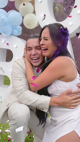 Lloramos de la felicidad 😭🩷 el mejor día de nuestras vidas enterarnos que viene una princesa en camino te amamos HIJA MIA!! @Mauricio McMahon 