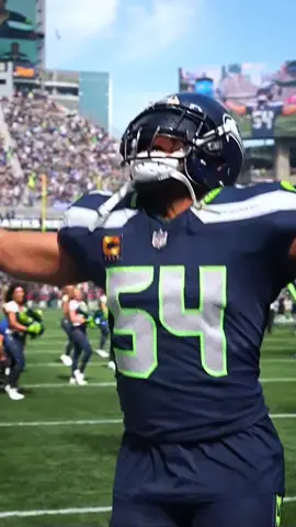 Introducing number 54 from Utah State… Bobby Wagner! #NFLKickoff #football #excited 