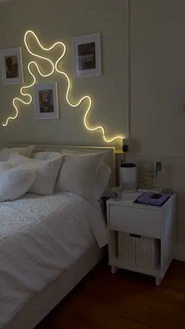 Room Tour even though i moved in a month ago 🫣 #RoomTour #ualbany #fyp #ua #dormtour #newapartment #amazonfinds 