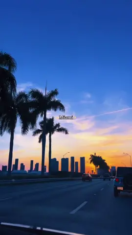 Miami at its finest💕 credits to:  @Jessi #miami #usa #travel #explore #viral #beautifuldestinations #sunset