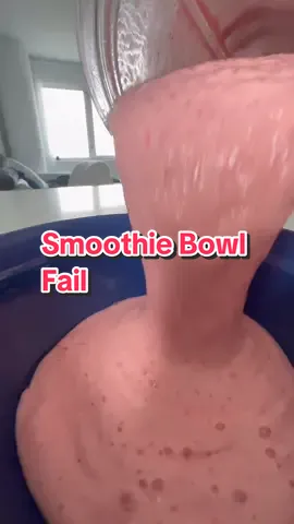 Replying to @SOPHIE🤷‍♀️ okay I put on socks 😤#smoothie #smoothiebowl 
