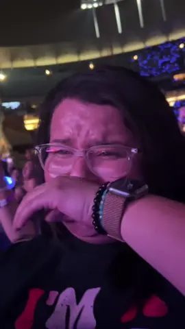 @Jonas Brothers concert was amazing im still filled with so much emotion. Still feels so sureal. #sohappy #jonasbrothers #happytears #linesvinesandtryingtimes #joejonas #nickjonas #kevinjonas #concert #enjoyingconcert #thetour #fivealbumsonenight #littlebitlonger #tonight #CapCut 