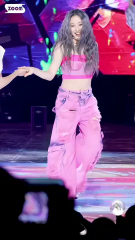 Lee Chaeyeon - Let’s Dance Fancam 💗 #leechaeyeon #chaeyeon #izone #wizone #exmember #soloist #fancam #fyp #yunvjine #dontflopthis #blowup 