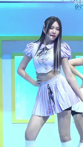 This part is so addicting <3 #newjeans_luver #hyein #fancam #kpop #fyp #viral #blowup #supershy 