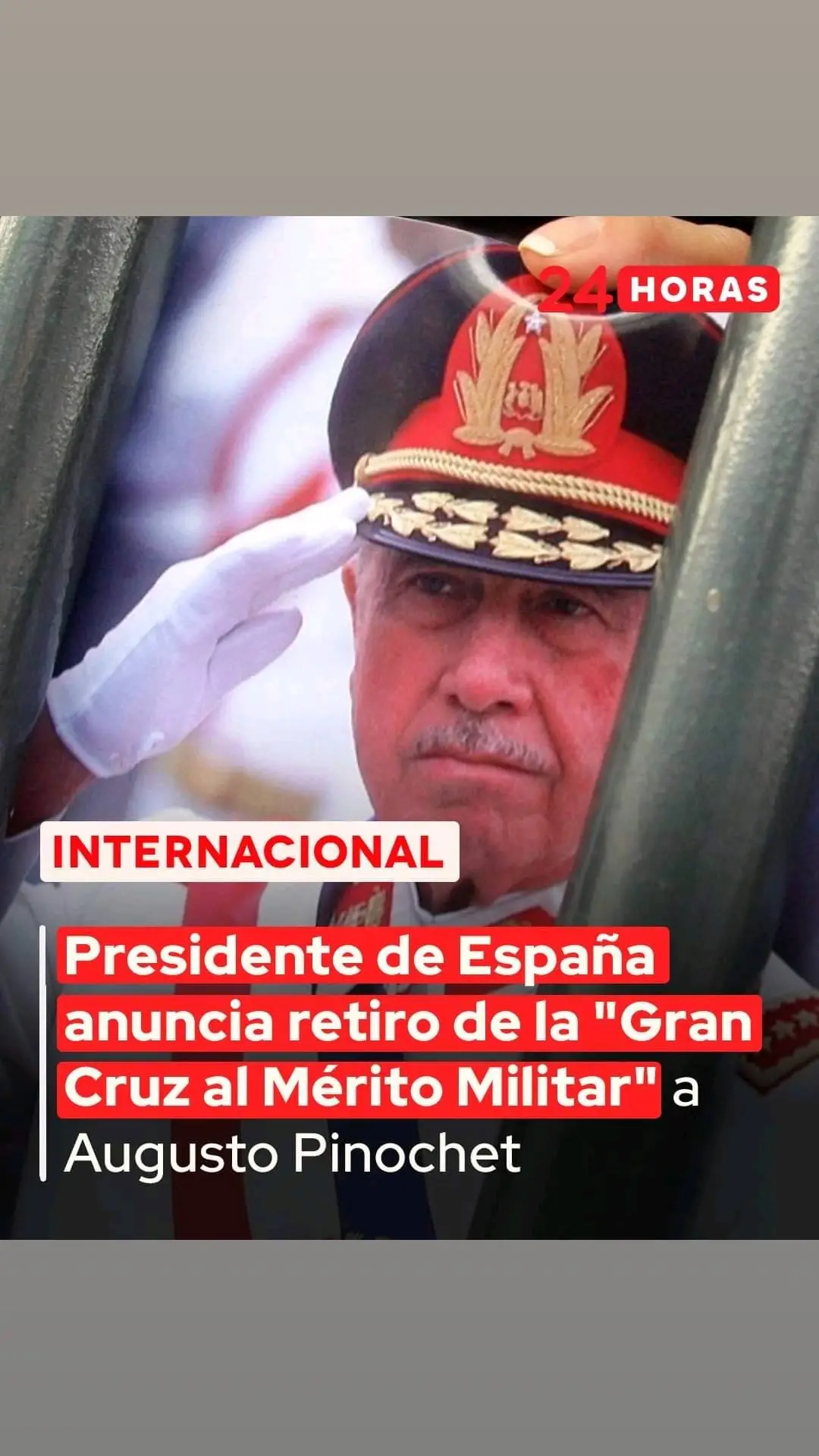 🔴 En el marco de los 50 años del golpe de Estado, Pedro Sánchez, presidente de España, anunció en sus redes sociales que el Consejo de Ministros retirará este martes, la Gran Cruz al Mérito Militar al dictador Augusto Pinochet, la cual fue concedida en 1975.  ➡️ https://bitly.ws/Utz5