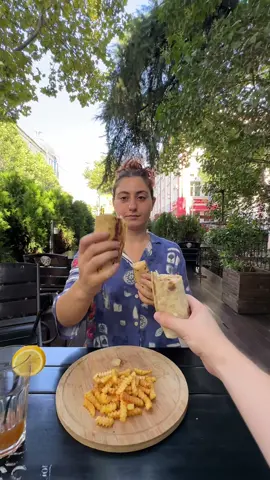 ვისთან ხარ ასე? 😅
