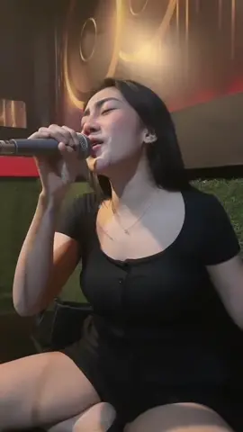 #lc #karaoke #malang #fypシ゚viral #clubmalam #siasiamengharapcintamu 