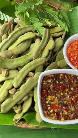 👩‍🌾👍🏻🫠 Sour tamarind #yummy #omg #like #share 