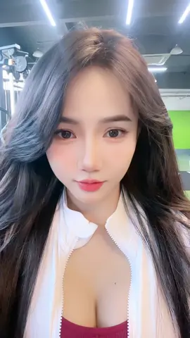 #gymgirl #Fitness #côgáitậpgym #gym xin vía cho e lên 3kg ạ 🥹