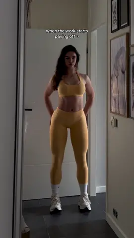 Hehe when the gains start coming through post legday #GymTok #gymgirlsoftiktok #gymgirls #gymgains #flexing #fyp #foryou #zyxcba #xyzbca 