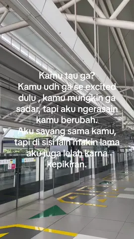 Makin lama aku makin sayang sama kamu, tapi kenapa kamu yang berubah ? Km udh ga se excited dulu, aku gatau kenapa, mungkin kamu udh lelah ya sama aku ? Aku berharap hubungan kita bisa baik baik aja kedepannya, tapi aku juga cape hati sama pikiran karna kepikiran terus, yg berdampak hubungan kita semakin boring, semakin hambar. Apa hubungan ini hanya menunggu waktu untuk selesai 🥀?  #sad #sadstory #sadvibes #sadsong #sadquotes #Relationship 