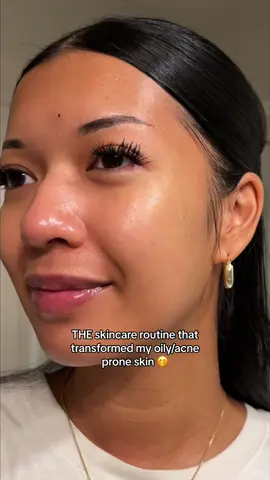 the skincare routine that helped transform my oily/acne prone skin 🤭  products used: • @Youth To The People superfoods cleanser* • @Glow Recipe watermelon glow toner* • @I'm from Việt Nam mugwort essence • @Jumiso snail mucin 95 + peptide* • @Moon Juice hyaluronic acid serum • @blume meltdown gel cream  • @House of Hur - 하우스오브허 weightless sun fluid* (* products were pr/gifted but opinions are my own) #skincareroutine #skincareproducts #oilyskin #oilyskincare #acneskin #acneskincare #skincaretips #SkinCare101 