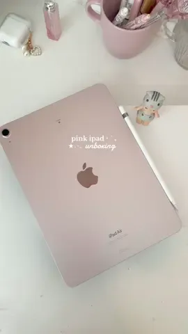 certified ipad kid 🩰🌸🤝🏻                                                                                what are some of your favorite apps?!?! #ipadair5 #pinkipad #coquette #unboxing #pinkaesthetic 