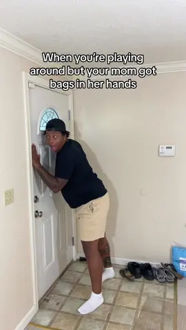 “OPEN THE DOOR”😂 #foryou #comedy #funny #humor #viral #mom #relatable #pov #skit #jokes #spongebob #fypシ #groceries 