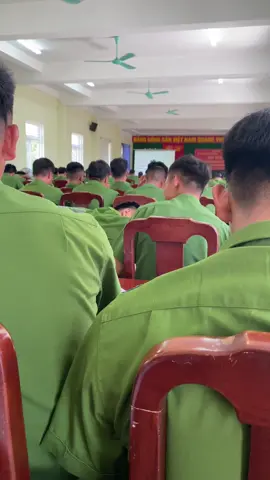Ai cũng muốn học ở đây chứ không phải ở sân 🥵🥵 #congannghiavu2023   #côngan  #linhk02  