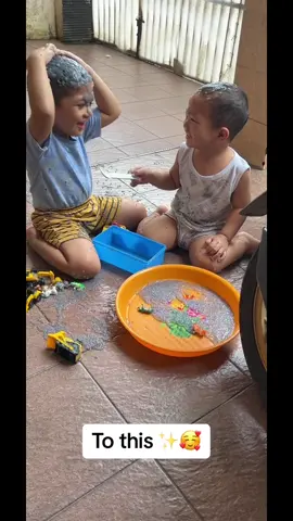 Mereka tumbuh menjadi partner in ‘crime’ 😌 #twokids #boys #Siblings 
