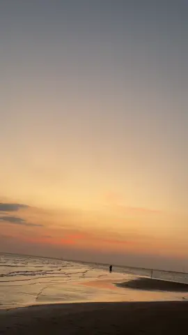 Kecyduk🗿🤣 #CapCut #sunset #beach #fyp #cwekcantik #tercyduk #beranda 