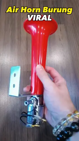 Air Horn Burung Viral. Kena pakai Tabung Angin 12V-24V pun boleh pakai 🤩 #abanglori #pilotdarat #abangloritiktok #pilotdaratmalaysia #aksesorilori #baranglori #hornburung #abangloristeady #abnglori #abangloriviral 
