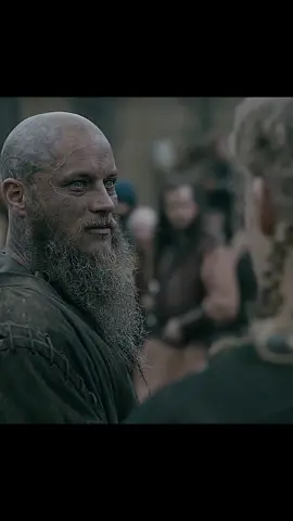Ragnar in this scene 🐐  #vikings #ragnar #ragnarlothbrok #fyp #fy #like #ivartheboneless #scene #clip #series #show 