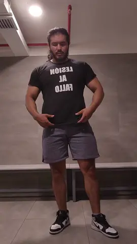 Si fue difícil, sobretodo el lídear por el como te ve la gente al subir de peso, están acostumbrados a ver gente definida y creen que uno debe estar rallado y marcado todo el tiempo todo el año y no es así, en mi caso decidí tomarlo con calma y avanzar lento pero seguro. #GlowUp #motivation #Fitness #GymTok #bodybuilding #gymrats #aesthetic 